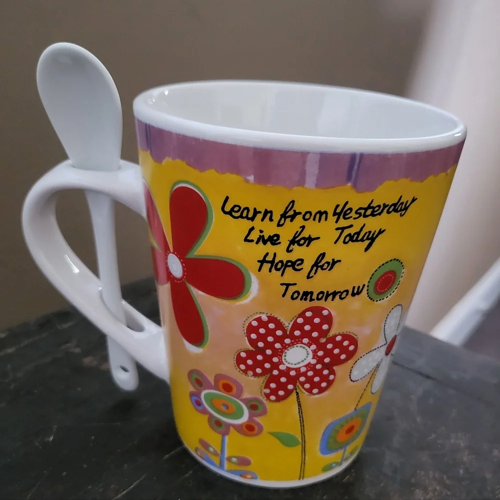 Secret Garden Stoneware Mug With Spoon